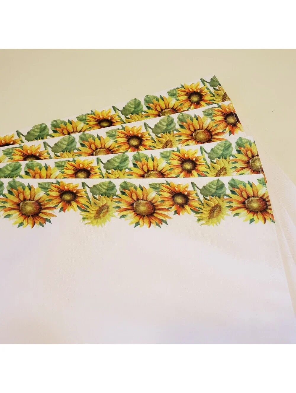 Sunflower Placemats Set of 4 Home Collections NWT 12x18 Border Rectangle Garden